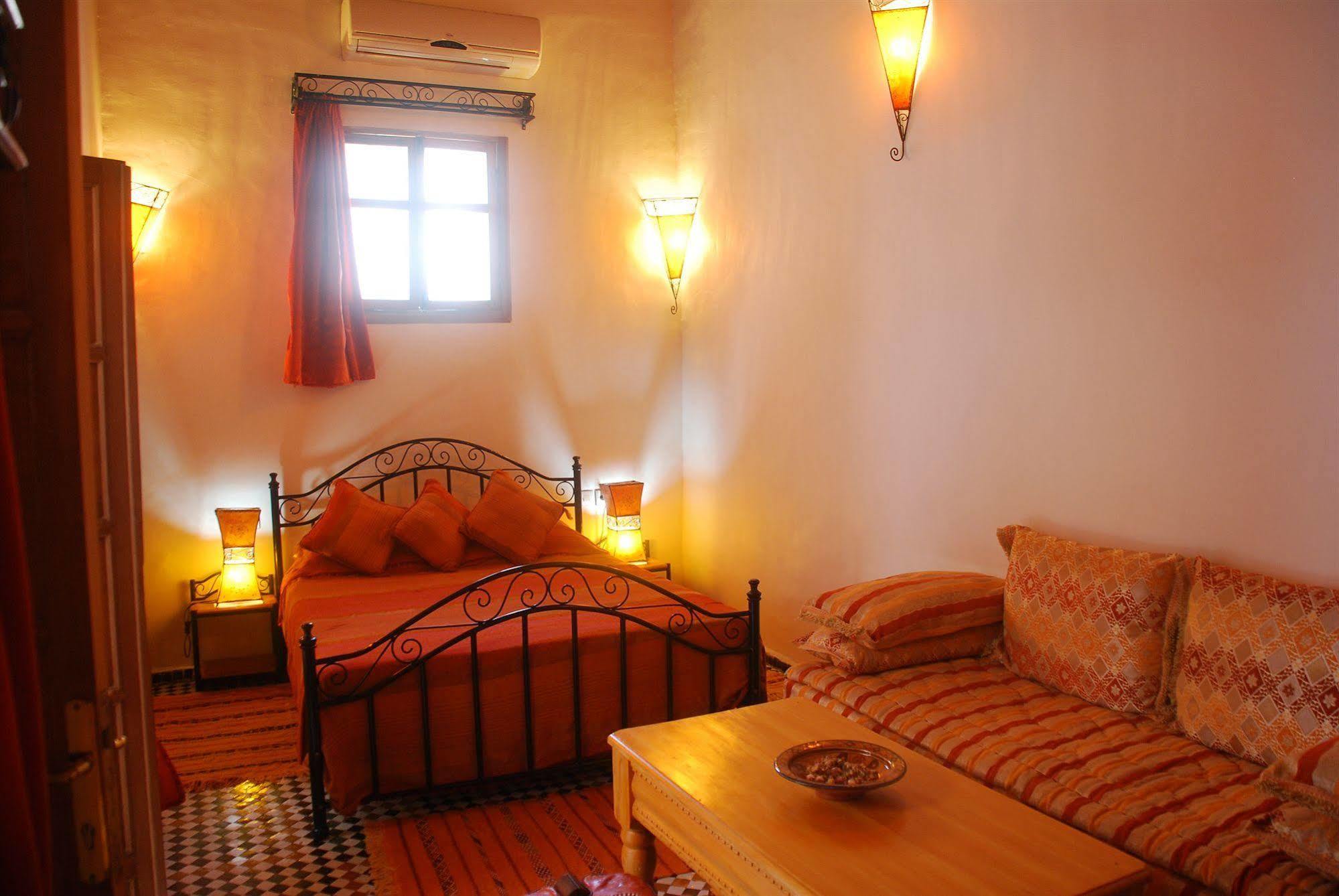 Riyad Al Atik Hotell Fès Exteriör bild